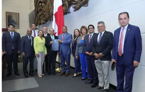 Aprueban el Consejo Nacional de Rectores de Universidades Oficiales