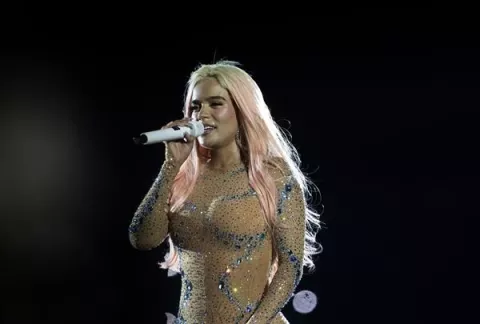 Karol G retransmitirá por YouTube el último concierto de su gira 'Mañana Será Bonito'