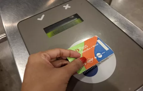 Crecen recargas electrónicas de transporte; no se descarta agregar pagos por QR