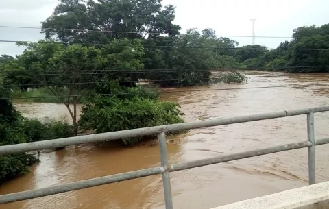 'Hay que hacer otro puente de Herrera a Los Santos'