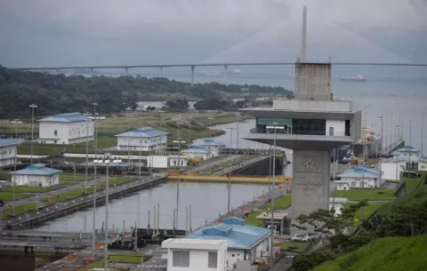 China niega tener interés en administrar el Canal de Panamá