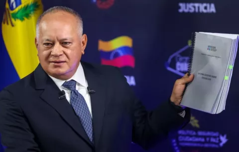 Venezuela dice que aceptará 'toda ayuda' internacional para enfrentar "agresión" de EE.UU.