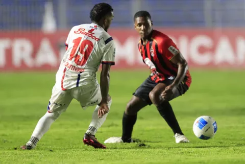 Sporting SM golpea primero al Plaza Amador en la repesca de la Copa Centroamericana