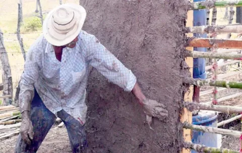 Procesos de construcción de casas de quincha en Panamá podrían integrarse a la Lista de Patrimonio Cultural Inmaterial de la Unesco
