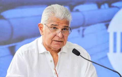 Mulino advierte que no permitirá que metan a Panamá en un tamborito por el viaje de diputados a Taiwán