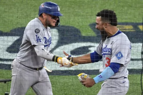 Miguel Rojas, los Hernández y  Andy Pagés, la valía latina en triunfo de los Dodgers en la Serie Mundial
