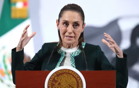 Sheinbaum pide a Fiscalía mexicana informar sobre investigación al dueño de Miss Universo