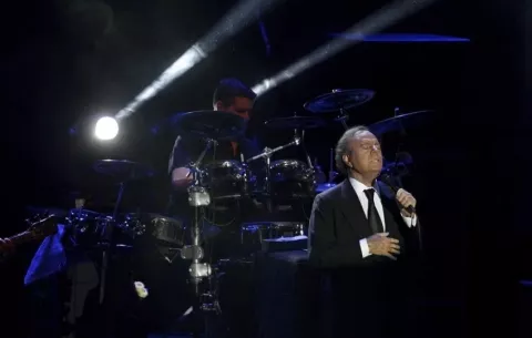 Julio Iglesias pide archivar la investigación contra él y detener el daño reputacional