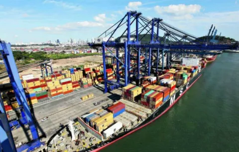 China señaló que adoptará 'medidas' tras la anulación del contrato portuario en Panamá