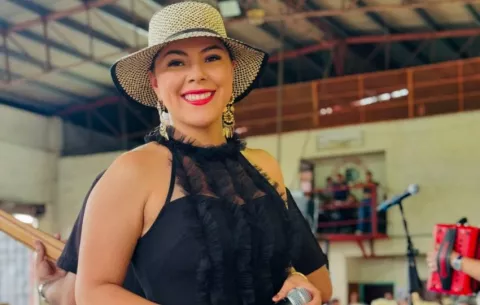'La Tepesita' es ignorada por sus amigos violinistas en Ocú