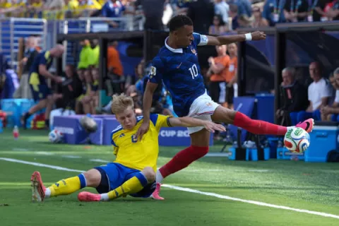 Francia y Suecia sigue el partido minuto a minuto 