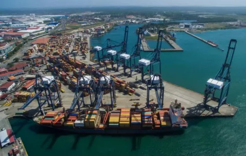 Tildan de 'exabrupto' el reclamo de China a Panamá