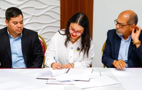 Cobre Panamá y la Universidad Tecnológica OTEIMA consolidan alianza para impulsar el talento panameño