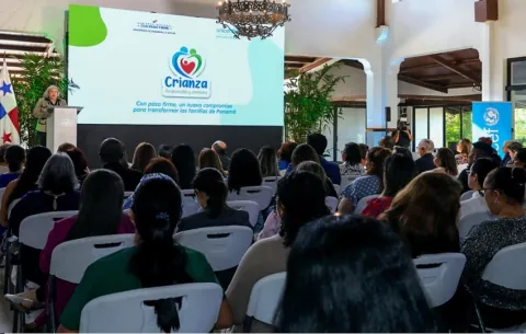 Mides y Unicef presentan herramienta digital para orientar la crianza responsable