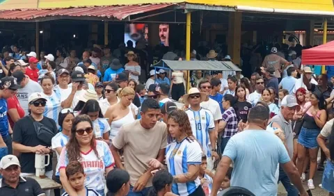 Marea celeste y blanca: Guararé se convierte en el epicentro de la afición argentina en Panamá por la final