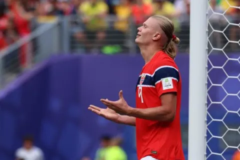 Haaland amenaza el sueño inglés: el barco vikingo busca asaltar las semis del Mundial
