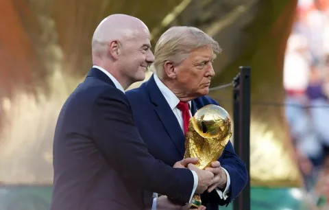 La UEFA estalla contra la propuesta de la FIFA de privatizar el Mundial