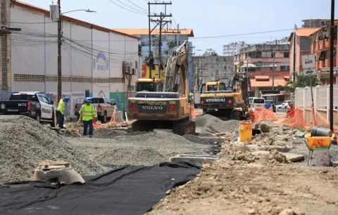 Contraloría frena adenda por retrasos en calles de El Chorrillo: Exigen terminar obras antes de expandir el contrato