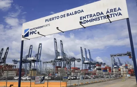 Hutchison inicia arbitraje contra Panamá y reclama más de $1.500 millones por salida de dos puertos