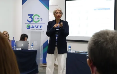 Altos consumos y facturas en la mira: Buscan simplificar cobros y reducir tiempos de respuesta a reclamos