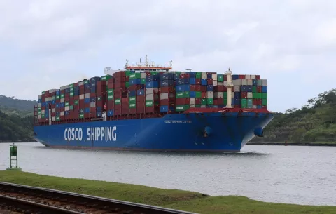 Se dispara el costo de los tránsitos de última hora por el Canal de Panamá