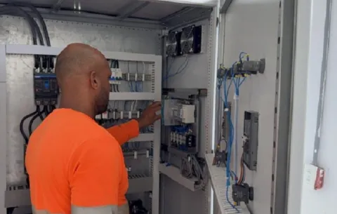 Rehabilitan estación de bombeo de La Guaira para beneficiar a comunidades turísticas de Portobelo