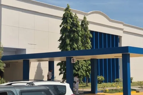 Suspenden cirugías electivas y consultas en el Hospital Gustavo Nelson Collado por falla en el aire acondicionado