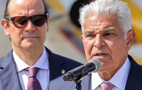 Mulino llega a Colombia para investidura de Abelardo de La Espriella: ofrece fortalecer lazos de cooperación con este país
