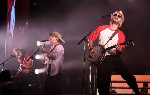 Morat destinará una parte de los ingresos de sus conciertos en Bogotá para reconstruir colegios tras el terremoto