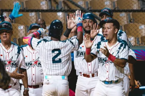 Panamá vence a República Dominicana y va por el oro en los Juegos Centroamericanos y del Caribe