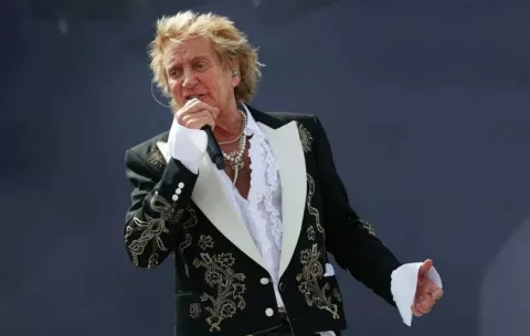Rod Stewart cancela sus próximos conciertos tras someterse a un procedimiento coronario