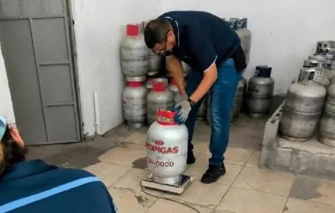 Acodeco advierte a comerciantes asiáticos sobre el tanque de gas: "No nos vamos a dejar intimidar"