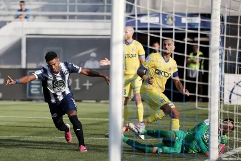El panameño Yoel Bárcenas debuta con gol en el  Iraklis 1908   