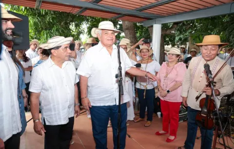 Presidente celebró junto a los santeños la gran fiesta de Guararé
