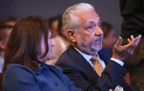 Ricaurte Vásquez defiende institucionalidad del Canal y exige respeto a su neutralidad frente a EE. UU.
