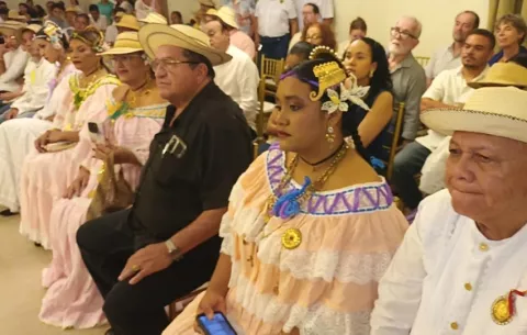 Veraguas: Exhiben polleras centenarias e impulsan el rescate del patrimonio folclórico