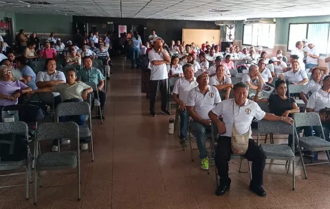 ¡Fracaso total en la AEVE! Se cae asamblea extraordinaria en Santiago por falta de quórum