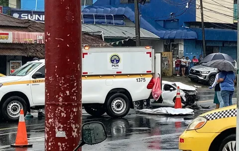 Hombre muere atropellado por un camión en la carretera Interamericana a la altura de Capira