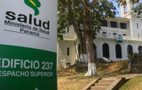 Disparos en sala de espera dejan dos heridos en el Centro de Salud de Veracruz