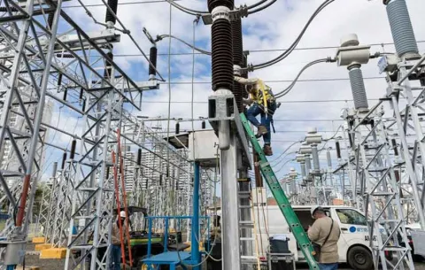 ETESA confirma estabilidad en la red de transmisión eléctrica tras el sismo de 7.5