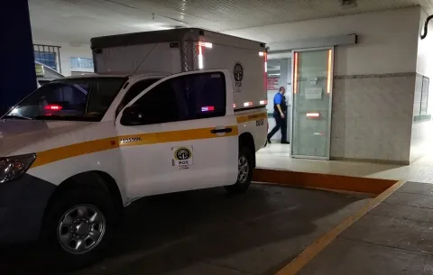 Trágico impacto en Arraiján: taxista pierde la vida al chocar contra un microbús