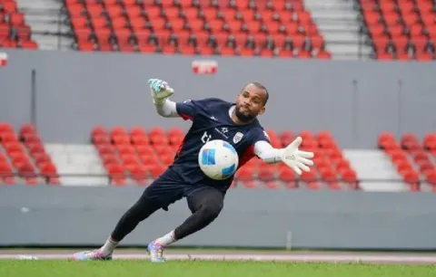 "Manota" Mejía se someterá a nuevos estudios tras sufrir una lesión con Nacional de Uruguay