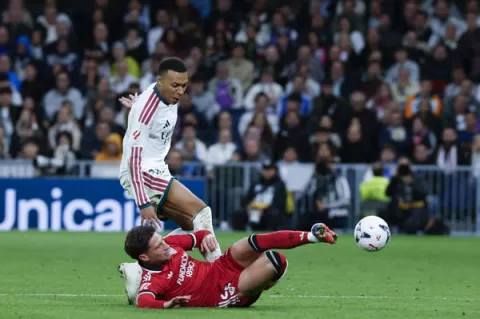 Real Madrid reacciona con el clásico a  la vista