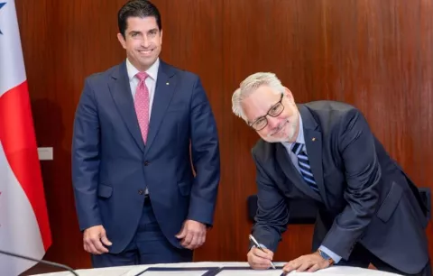 Miguel Lorenzo Fábrega toma posesión como nuevo subadministrador del Canal de Panamá