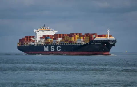 Cambio de ruta: Buques prefieren el estrecho de Magallanes sobre el Canal de Panamá