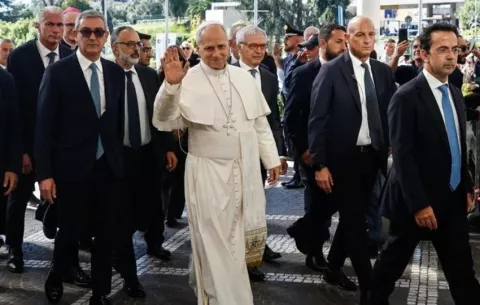El papa llega al hospital Gemelli donde esta tarde será operado de un nódulo pulmonar