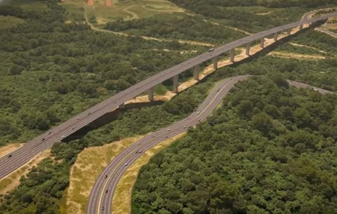 Mop iniciará en noviembre el viaducto de la variante de Loma Campana