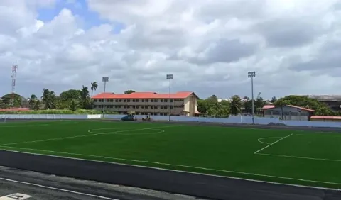 Árabe y Plaza Amador abren el renovado  Armando Dely