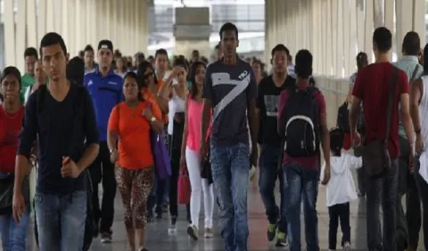 El índice de confianza de los consumidores cae 17 puntos en seis meses