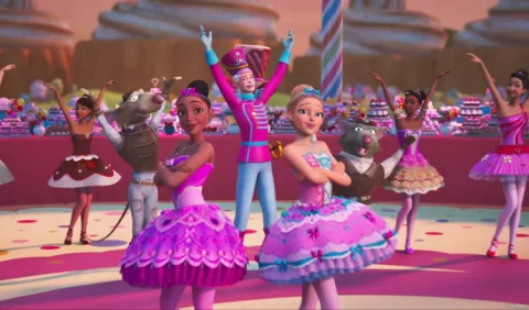 Barbie, el regreso de un mito que supera las generaciones